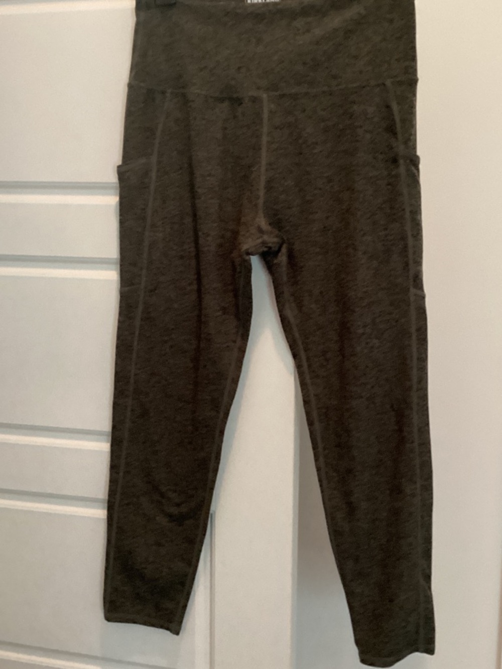 Kirkland Signature woMen's Charcoal Gray leggings